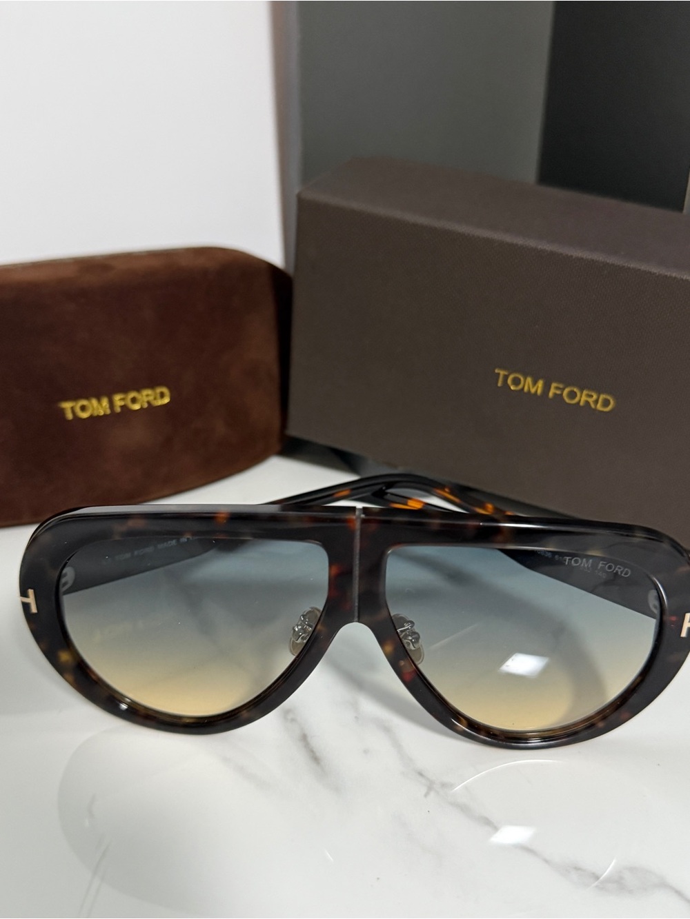 Tom Ford Tortoiseshell Aviator Sunglasses with Brown-Blue Gradient Lenses